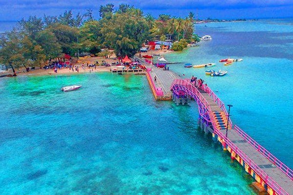 Menjelajahi Kepulauan Seribu, Keindahan Alam yang Memukau 1 Menjelajahi Kepulauan Seribu, Keindahan Alam yang Memukau