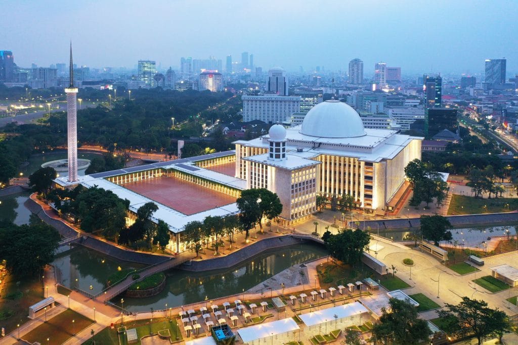 masjid-istiqlal-a Masjid Istiqlal: Keindahan Arsitektur dan Simbol Kemerdekaan di Jantung Jakarta